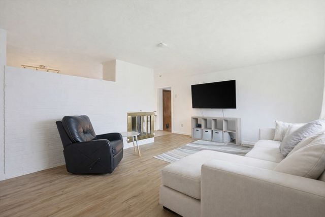 39 Marion St, Holbrook, MA 02343