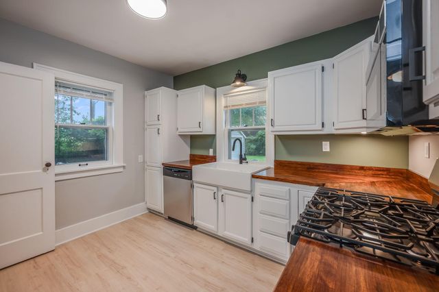 811 South Avenue, North Mankato, MN 56003