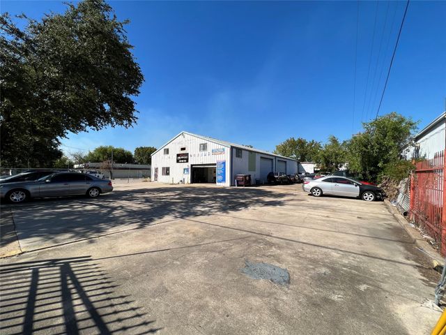 7810 Hammerly Boulevard, Houston, TX 77055