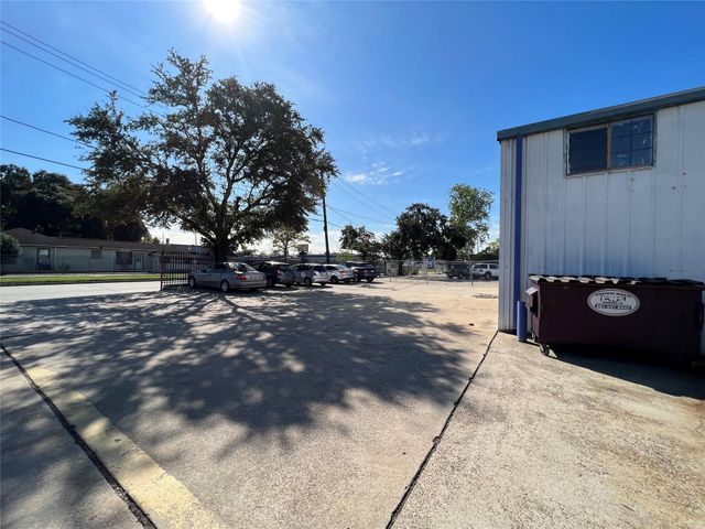 7810 Hammerly Boulevard, Houston, TX 77055