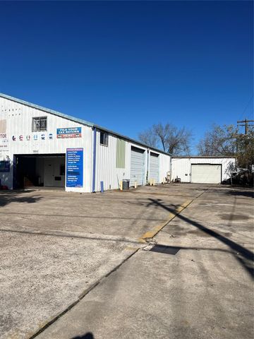 7810 Hammerly Boulevard, Houston, TX 77055