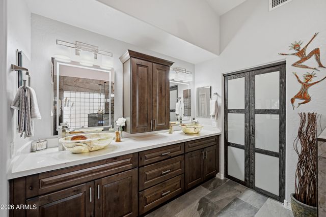 1382 W INDIGO Drive, Chandler, AZ 85248