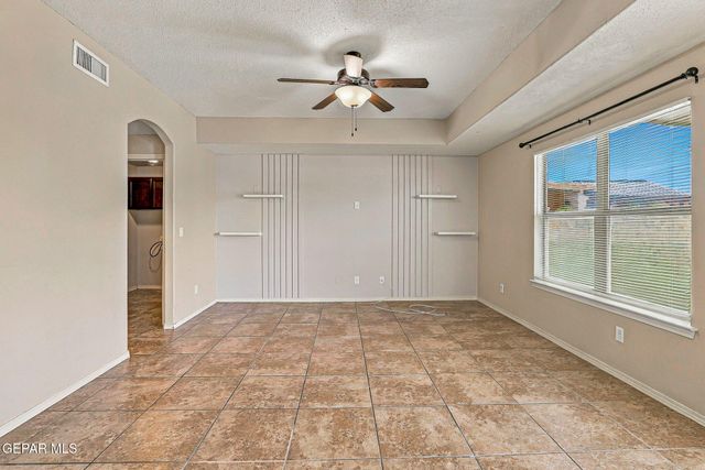 14231 N POINT Avenue, El Paso, TX 79938