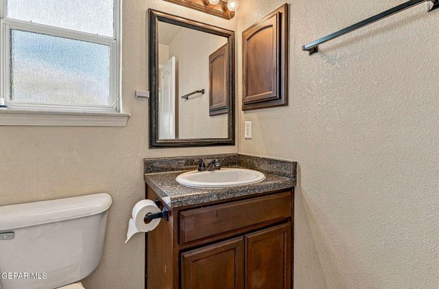 14231 N POINT Avenue, El Paso, TX 79938