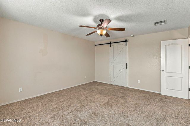 14231 N POINT Avenue, El Paso, TX 79938