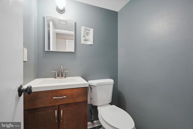 9063 CONGRESS PL, Landover, MD 20785