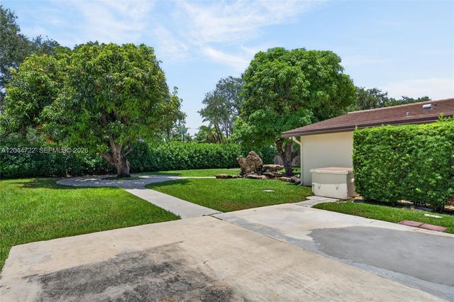 6255 SW 120th St, Pinecrest, FL 33156