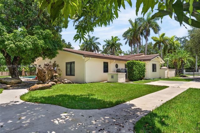6255 SW 120th St, Pinecrest, FL 33156