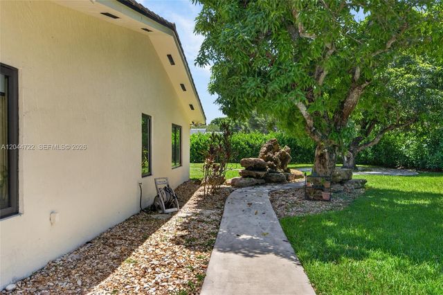 6255 SW 120th St, Pinecrest, FL 33156