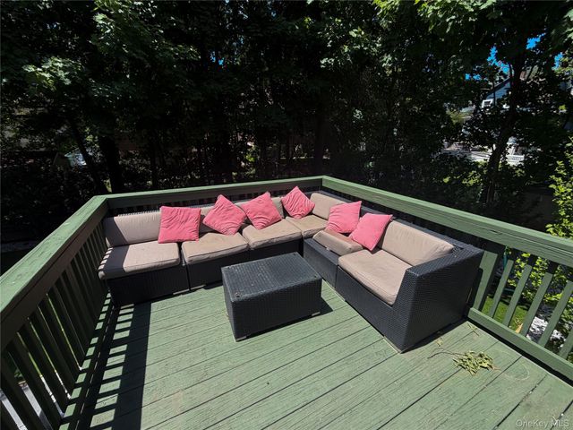 215 Seventh Avenue, Pelham, NY 10803