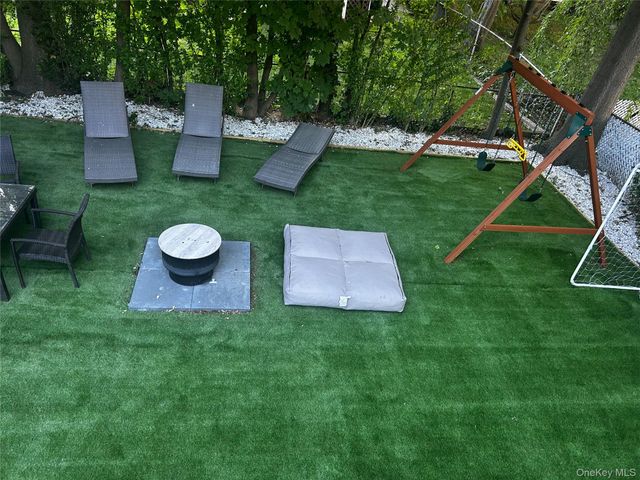 215 Seventh Avenue, Pelham, NY 10803