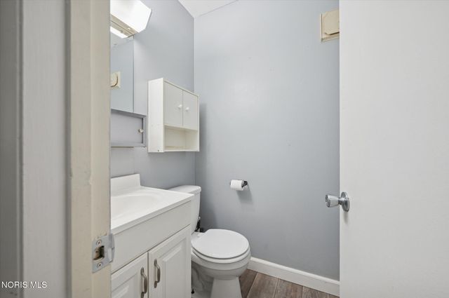 3716 Lakepointe Drive, Northwood, OH 43619