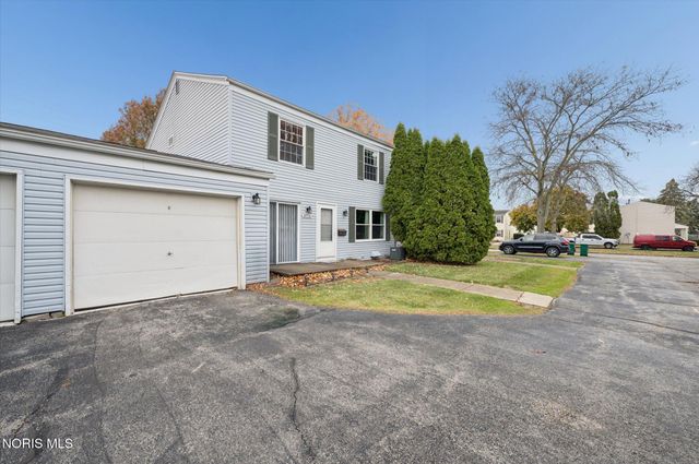 3716 Lakepointe Drive, Northwood, OH 43619