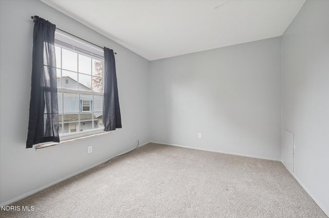 3716 Lakepointe Drive, Northwood, OH 43619