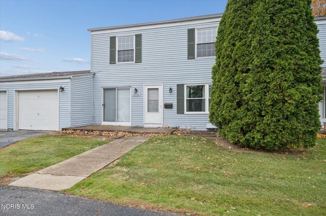 3716 Lakepointe Drive, Northwood, OH 43619