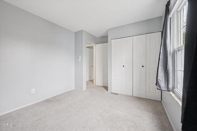3716 Lakepointe Drive, Northwood, OH 43619
