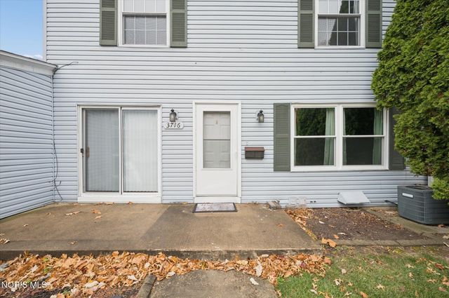 3716 Lakepointe Drive, Northwood, OH 43619