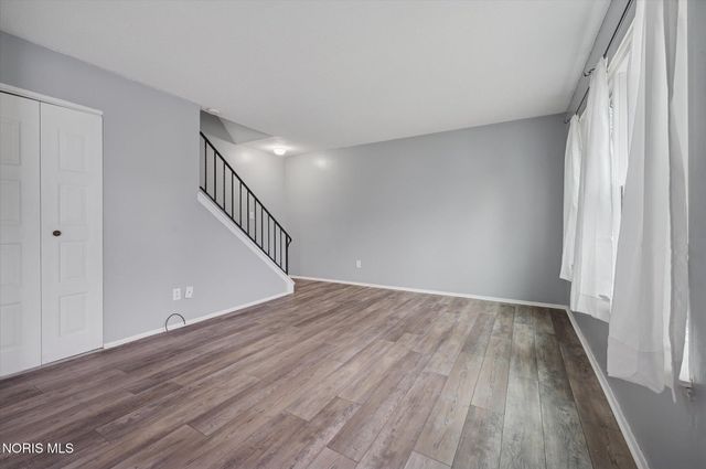 3716 Lakepointe Drive, Northwood, OH 43619