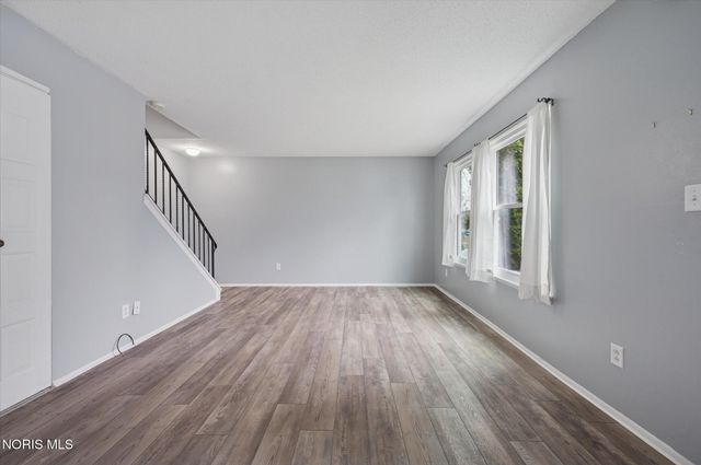 3716 Lakepointe Drive, Northwood, OH 43619