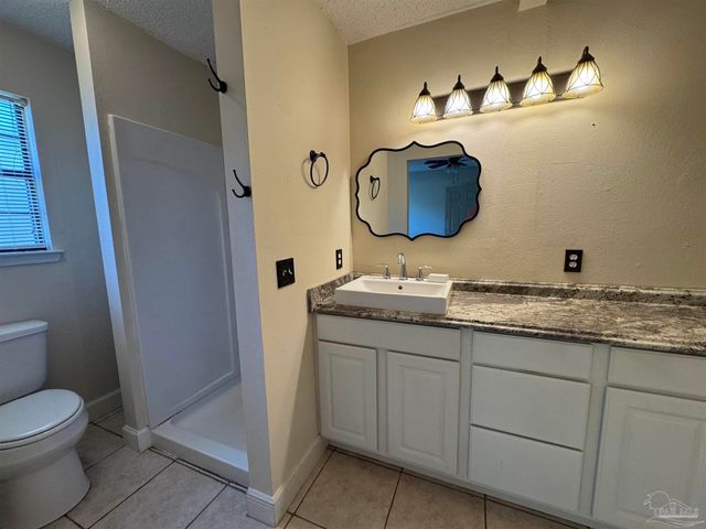 4400 Mundy Ln, Pace, FL 32571