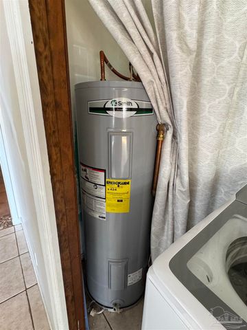 4400 Mundy Ln, Pace, FL 32571