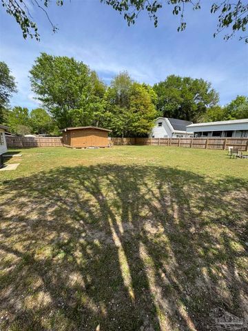 4400 Mundy Ln, Pace, FL 32571