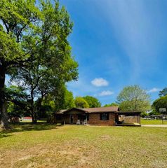 4400 Mundy Ln, Pace, FL 32571