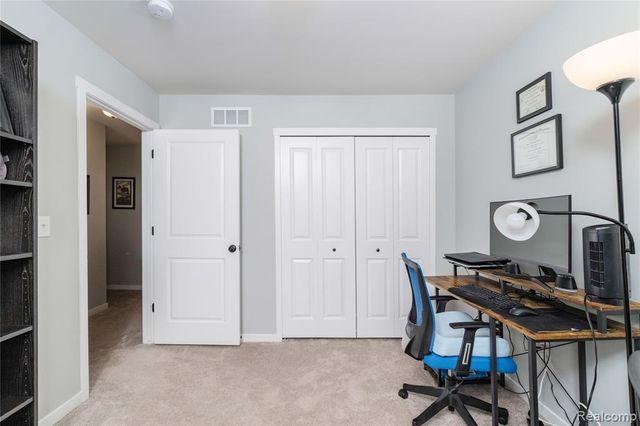 8740 Oak Ridge Trail, Westland, MI 48185