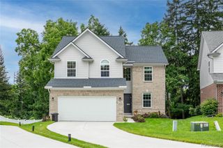 8740 Oak Ridge Trail, Westland, MI 48185