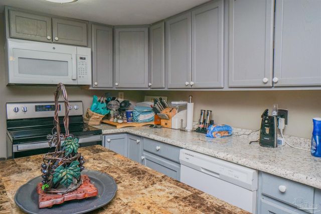 4349 Lindsey Ln, Pace, FL 32571