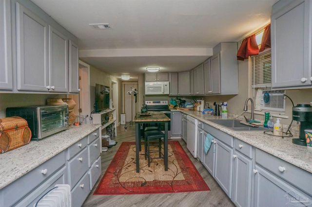 4349 Lindsey Ln, Pace, FL 32571