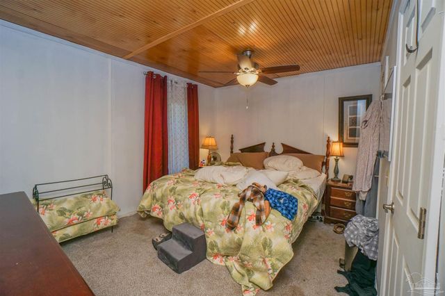 4349 Lindsey Ln, Pace, FL 32571