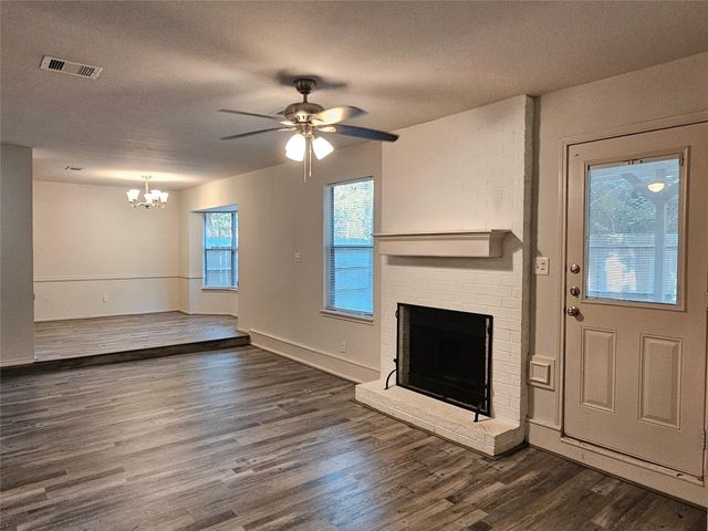 80 Fallenstone Drive, The Woodlands, TX 77381