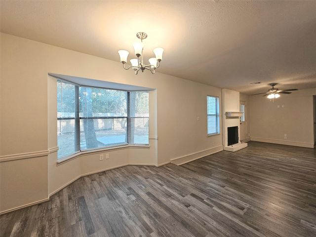 80 Fallenstone Drive, The Woodlands, TX 77381
