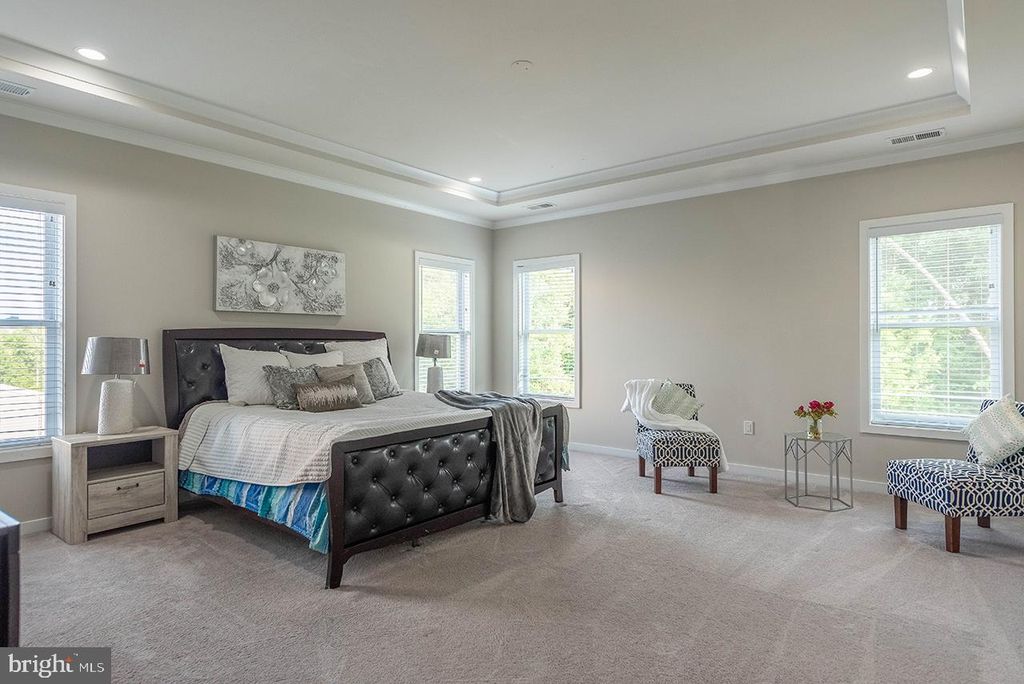41245 STAGS LEAP DR, Aldie, VA 20105