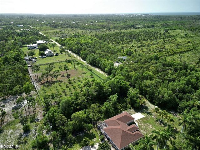 6207 Hodges DR, Bokeelia, FL 33922