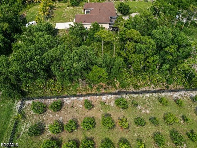 6207 Hodges DR, Bokeelia, FL 33922