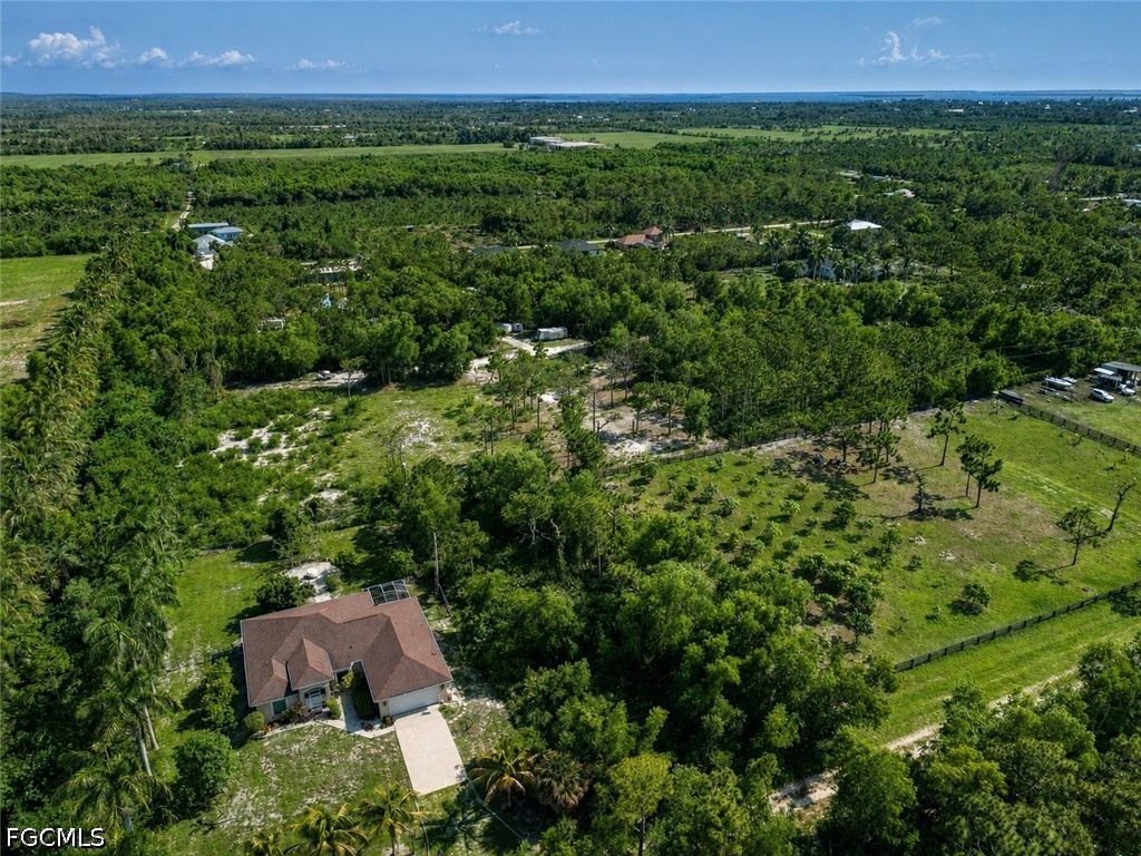 6207 Hodges DR, Bokeelia, FL 33922