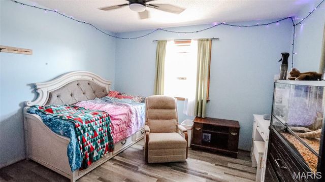 12601 County Road 2170, St James, MO 65559