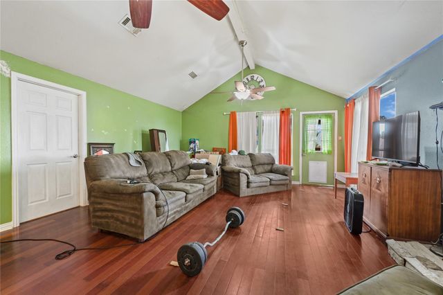 107 Harbour Town Lane, Conroe, TX 77356