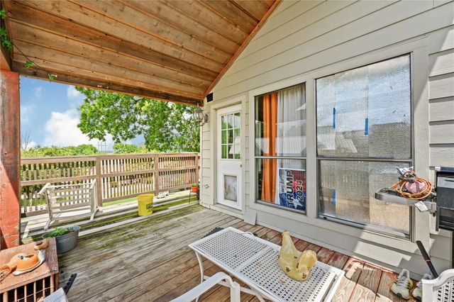 107 Harbour Town Lane, Conroe, TX 77356