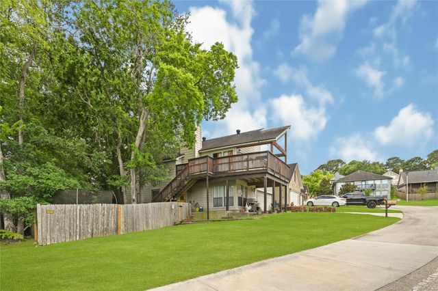 107 Harbour Town Lane, Conroe, TX 77356