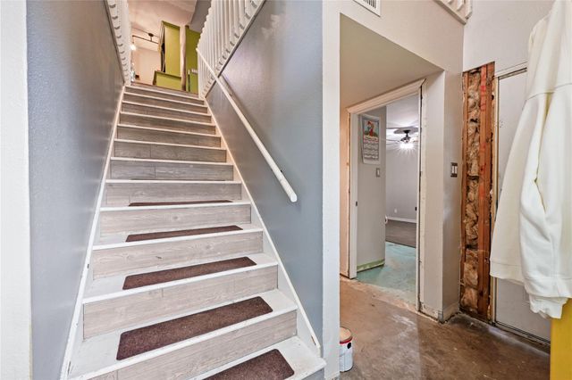 107 Harbour Town Lane, Conroe, TX 77356