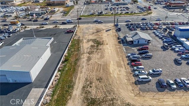 28 Palmdale Road, Victorville, CA 92392