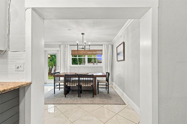 5601 15TH AVENUE N, St Petersburg, FL 33710