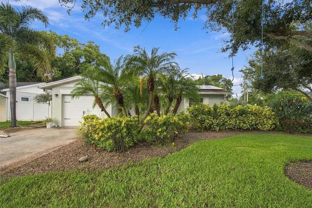 5601 15TH AVENUE N, St Petersburg, FL 33710