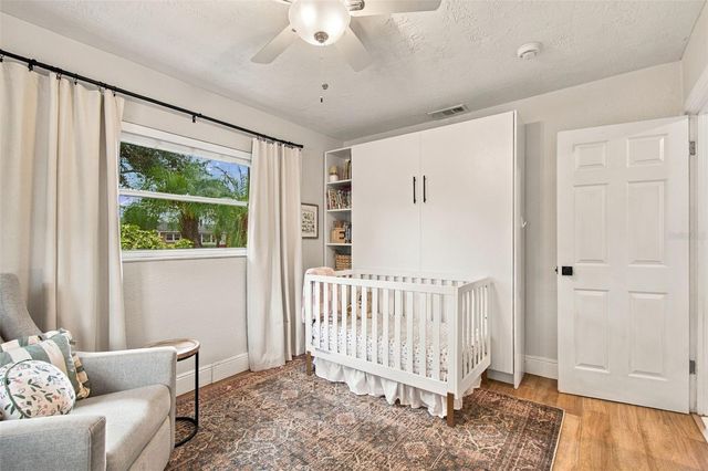 5601 15TH AVENUE N, St Petersburg, FL 33710