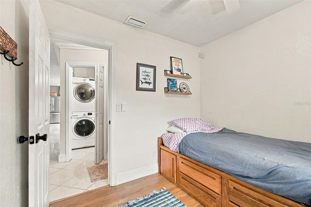5601 15TH AVENUE N, St Petersburg, FL 33710