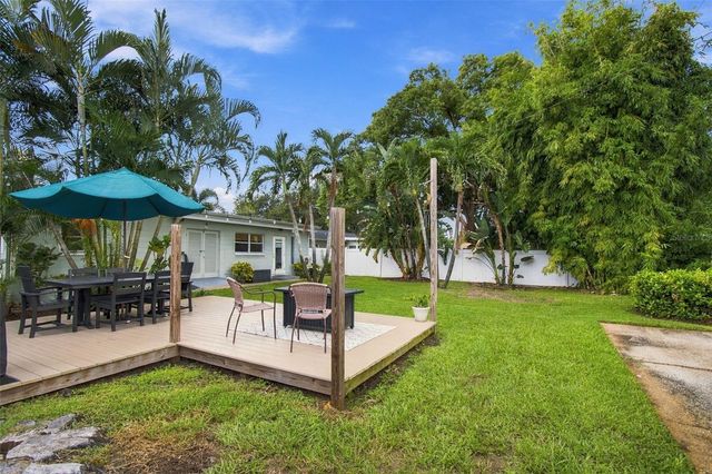 5601 15TH AVENUE N, St Petersburg, FL 33710