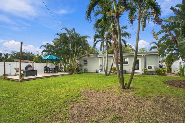 5601 15TH AVENUE N, St Petersburg, FL 33710